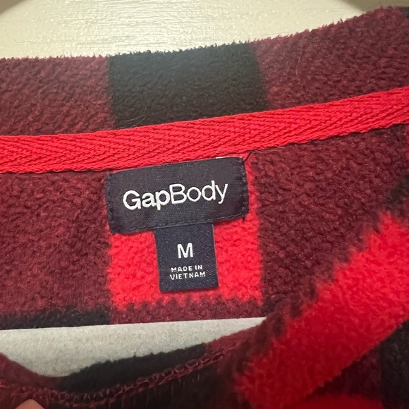 GAPBody women’s buffalo plaid Red and Black Sweater. Size medium - Picture 2 of 3